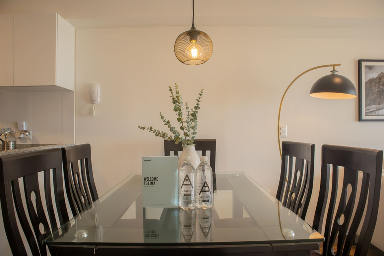 Room 3, w Beautiful 3BR w Balcony in San Isidro, Lima