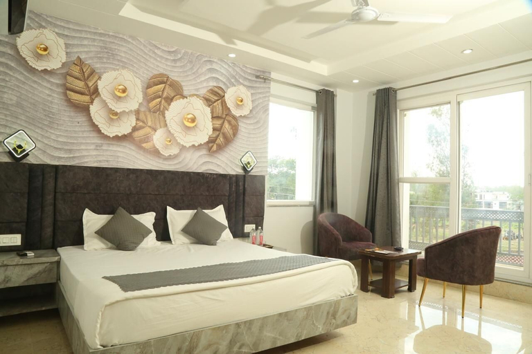 Bedroom 3, Paramhans Hotel, Dehradun