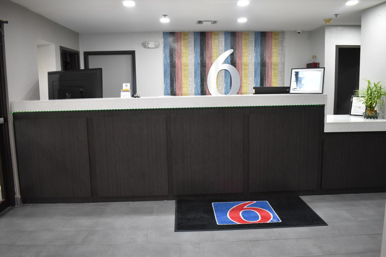 Public Area 2, Studio 6 Suites Brenham, TX, Washington