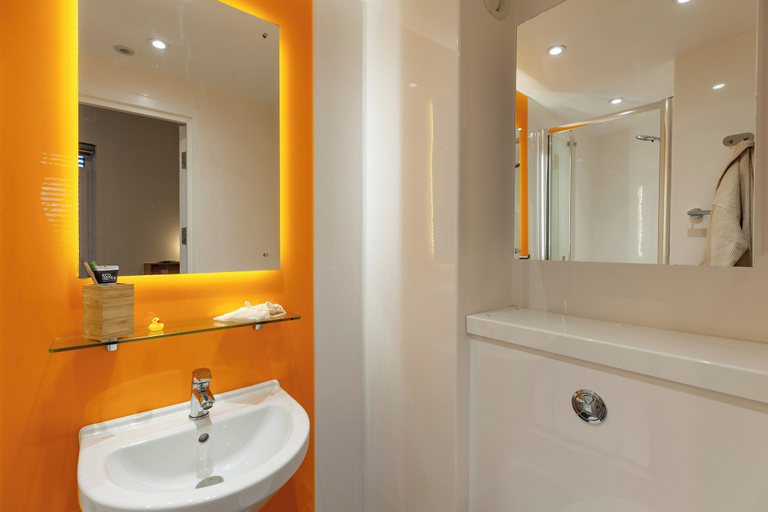 Bathroom, For Students Only - St Crispin's House in Norwich, Norfolk