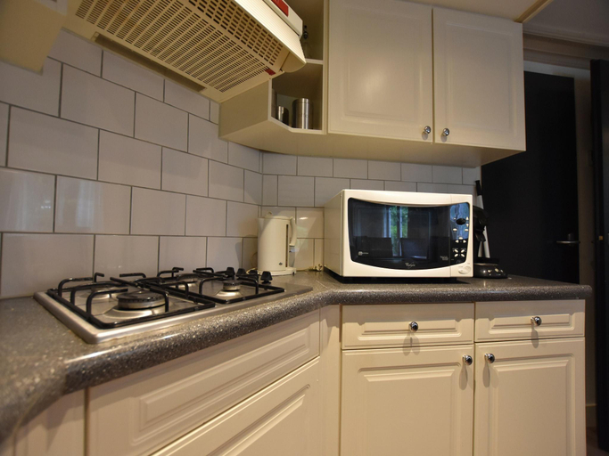 Others 5, Chalet in Veluwe near Sauna Drome, Putten