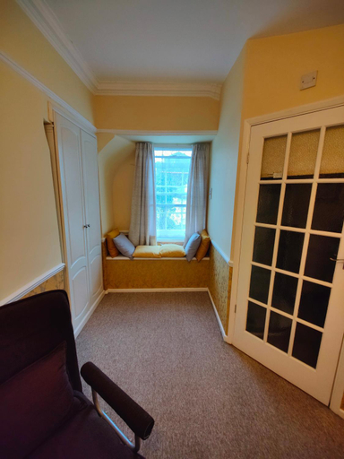 Bedroom 2, The Pack o' Cards, Devon