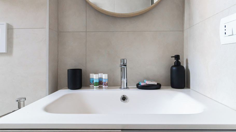 Bathroom 2, Italianway Easy - Giambellino 67 A, Milano