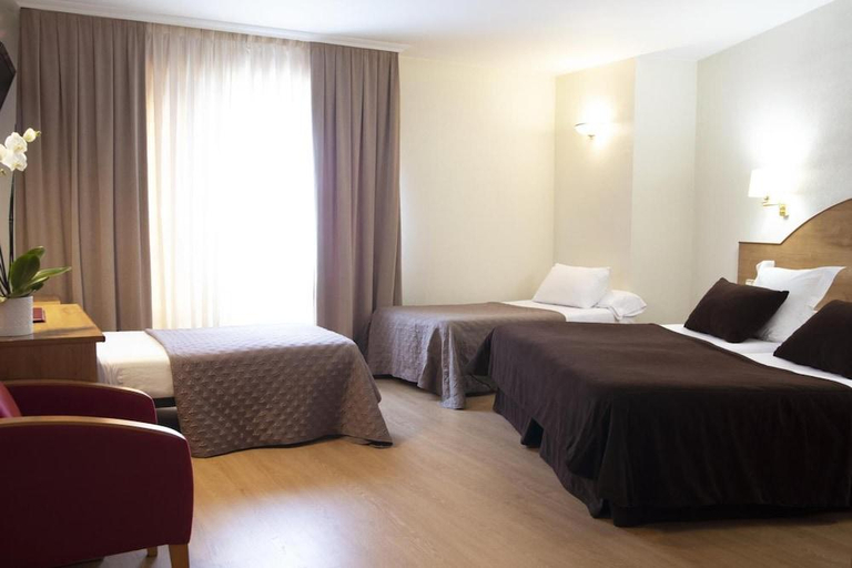 Bedroom 3, Hotel Maruxia *** Superior, Pontevedra