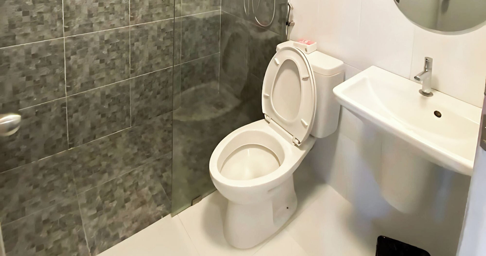 Bathroom 3, Kiatnakhon Hotel, Muang Nakhon Si Thammarat