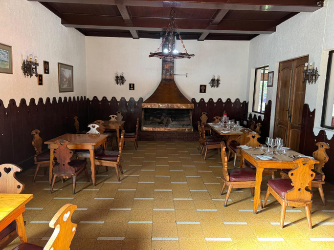 Food & Drinks 4, Club Social Angol, Malleco