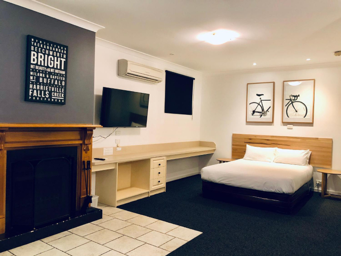 Others 5, Bright Avenue Motor Inn, Alpine - East