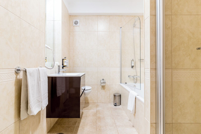 Bathroom 4, Pestana Gramacho Residence, Lagoa