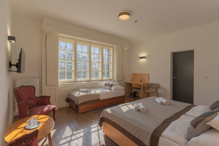 Bedroom 2, Klebelsberg Kastély, Budapesti