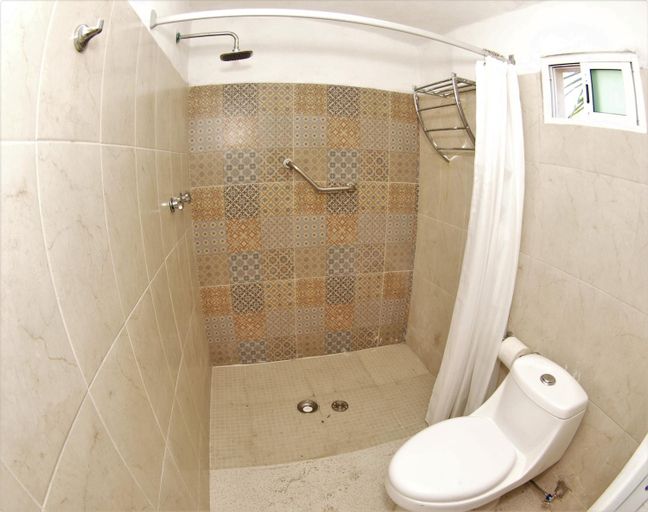 Bathroom 3, Hotel El Paraiso, Armería