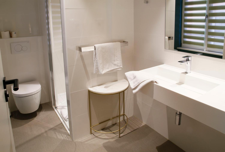 Bathroom 3, Le Kleber Hotel, Bas-Rhin