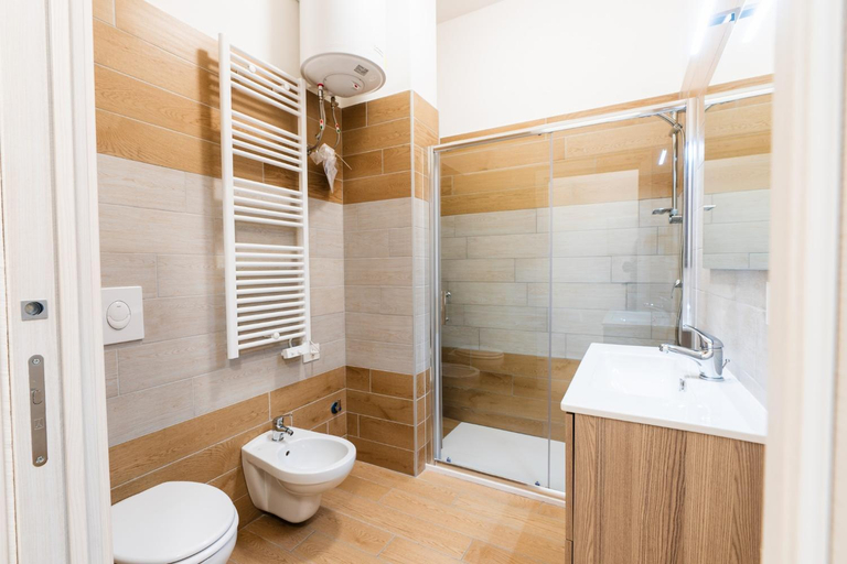 Bathroom 3, GuestHost - Porta 29 Apartments, Barletta-Andria-Trani