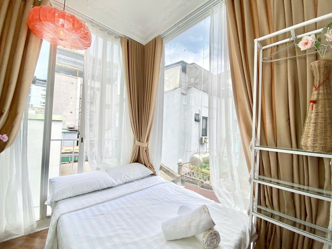 Bedroom 2, Cherry Blossom Boutique Hotel, District 1