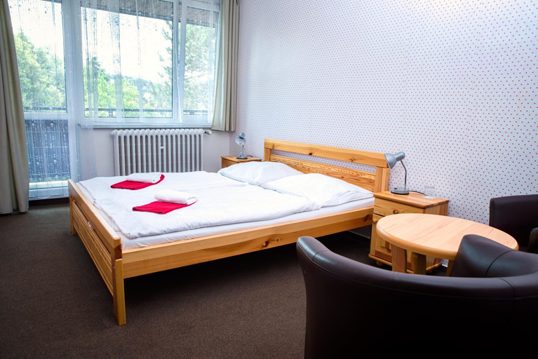 Bedroom 3, Hotel Zimni stadion Nachod, Náchod