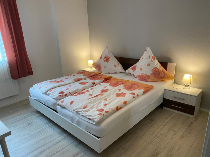 Bedroom 2, Hotel Slavia, Altenkirchen (Westerwald)