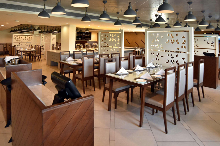 Food & Drinks 4, Comfort Inn Donil, Vadodara