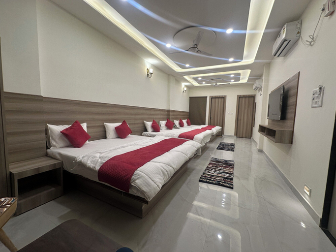 Bedroom 3, Hotel Vrinda Shridhar, Mathura