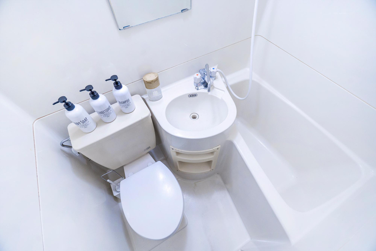 Bathroom 3, Kabukicho Guest House, Shinjuku