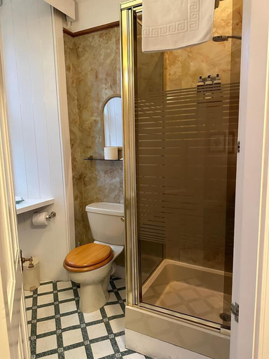 Bathroom 3, Ravenscourt Guest House, Highland