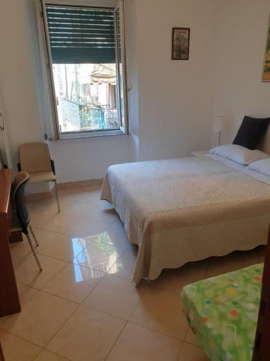 Bedroom 3, Appartamento di Yan, Rome