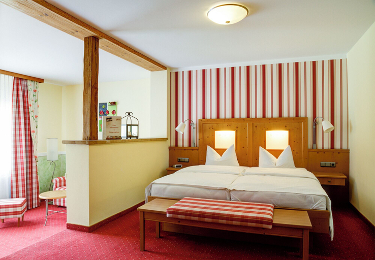 Bedroom 3, Landhotel Augustin, Lichtenfels
