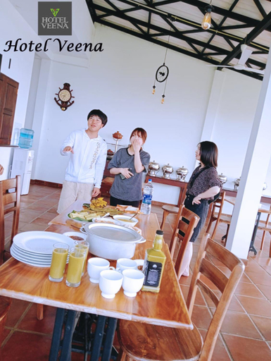 Food & Drinks 4, Hotel Veena, Baddegama