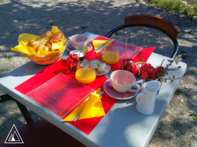 Food & Drinks 3, Logd'ing Nature Camp Luberon, Alpes-de-Haute-Provence