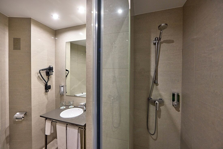 Bathroom 5, Hotel Civis Jaime I, Castellón