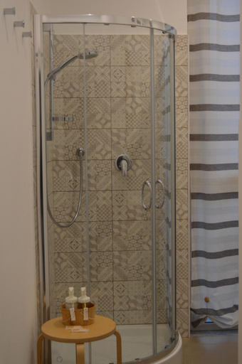 Bathroom 4, Bed, Book & Breakfast Landolina, Catania