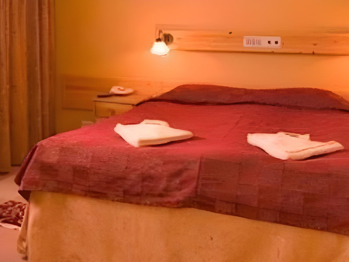 Bedroom 2, Hotel Kittila, Lapland