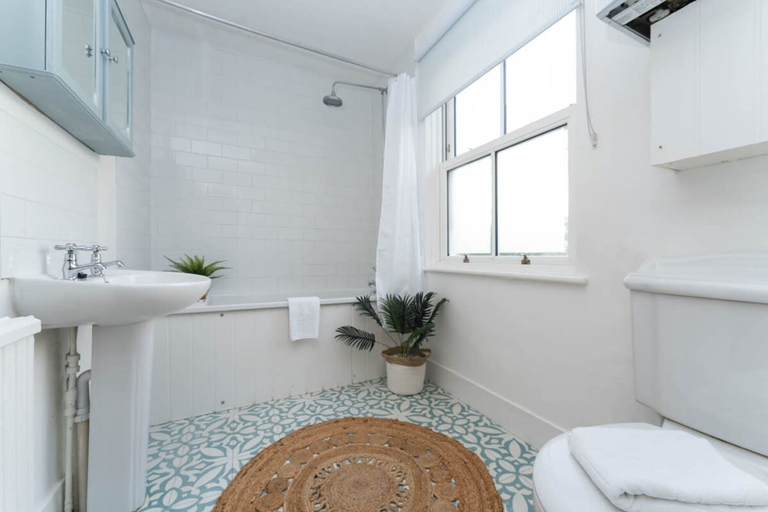 Room 3, Host Stay Centurion House, Brighton and Hove