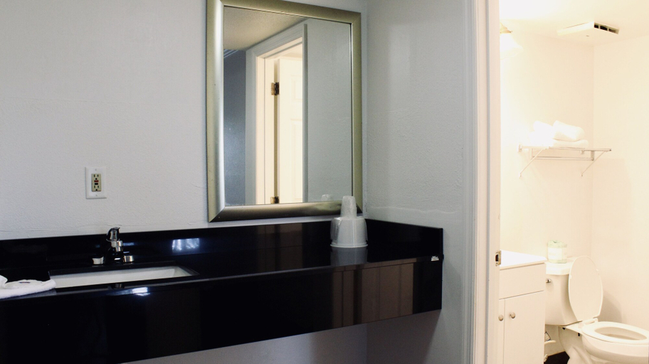Others 5, Motel 6 - Dayton, OH, Montgomery