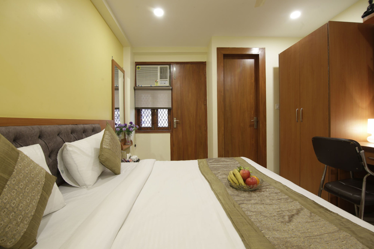 Bedroom 3, Hotel TMS Grand, Delhi