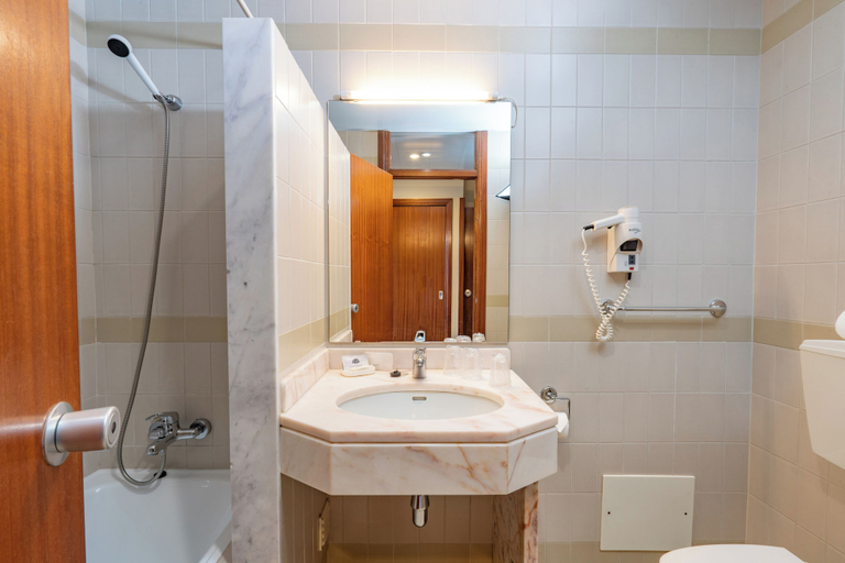 Bathroom 3, Villa Fátima By Umbral, Ourém