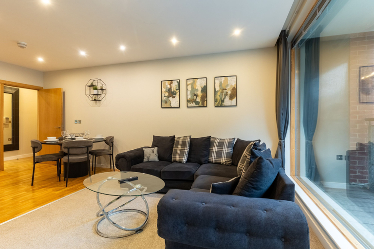 Room 3, The Close in Newcastle Upon Tyne, Newcastle upon Tyne