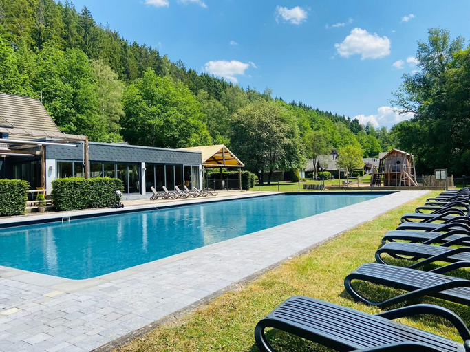 Pool 4, Ardennes Cottage Getaway for 4, Liège