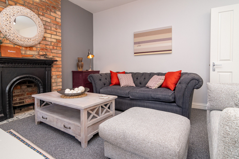 Others 5, Little Boat: A Modern Beachside Flat, Bournemouth