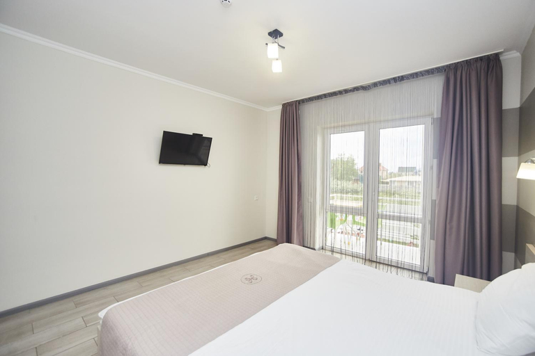 Bedroom 2, Family Hotel Happy INN, Ovidiopol's'kyi