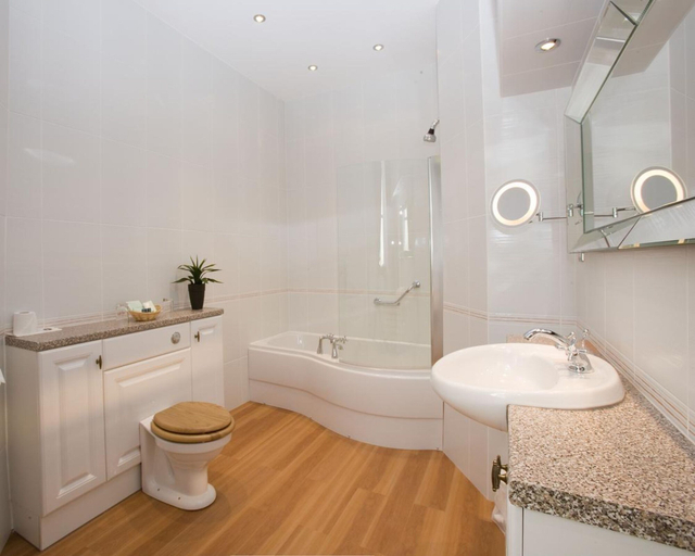 Bathroom 4, The George Hotel, Cumbria