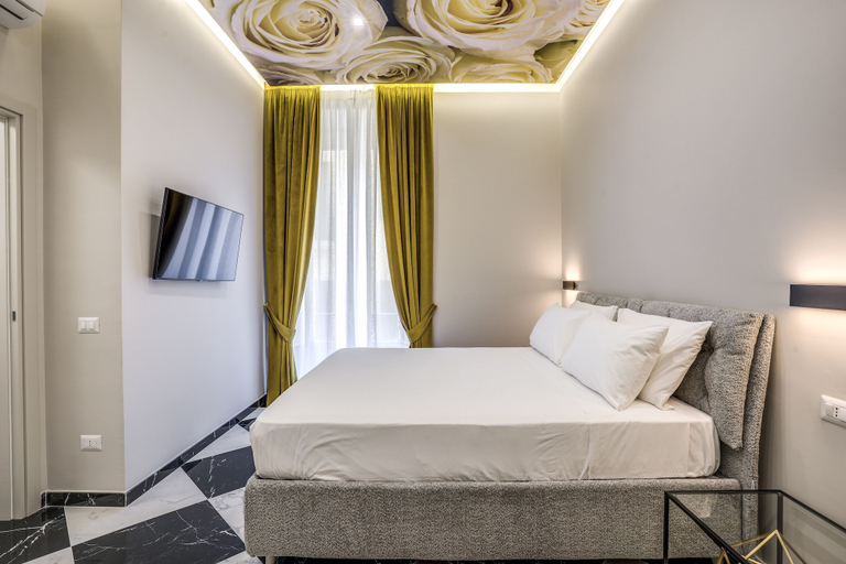 Room 3, Golden Rose in Naples, Napoli