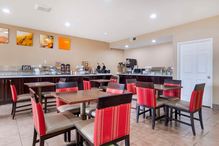 Food & Drinks 5, Comfort Suites Keeneland, Fayette