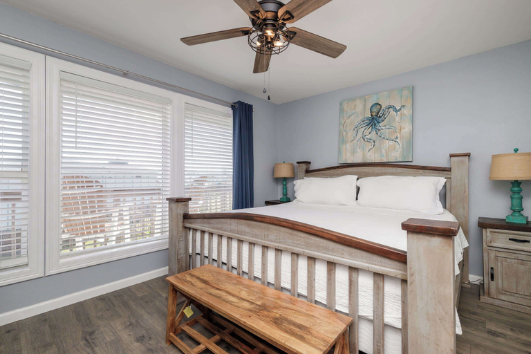 Bedroom 3, Resort Pool & Clear Ocean Views, Nueces