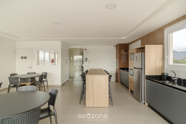 Dining 5, Apt With Barbecue 280m From the Beach Rsc0102, Florianopolis