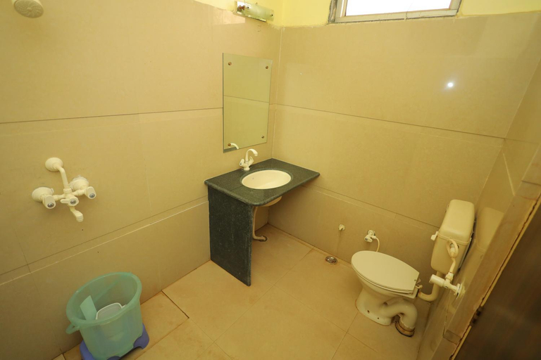 Bathroom 4, Hotel Mukund Priya- Near Krishna Janam Bhoomi, Mathura