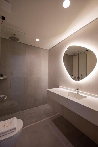 Bathroom 3, Grand Hotel Saranda, Sarandës