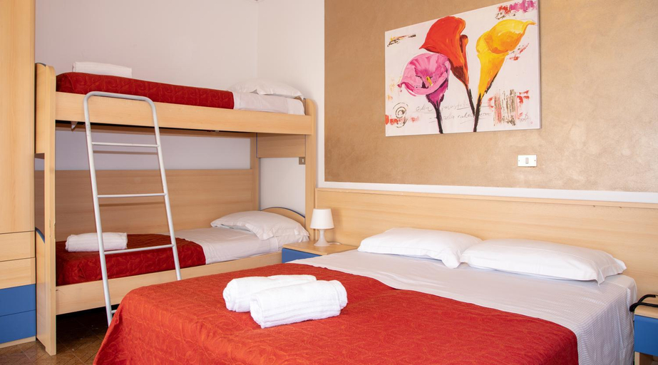 Bedroom 2, Hotel Nazionale Lido di Jesolo, Venezia