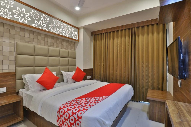 2, Hotel Royal Square by Sky Stays, Gandhinagar