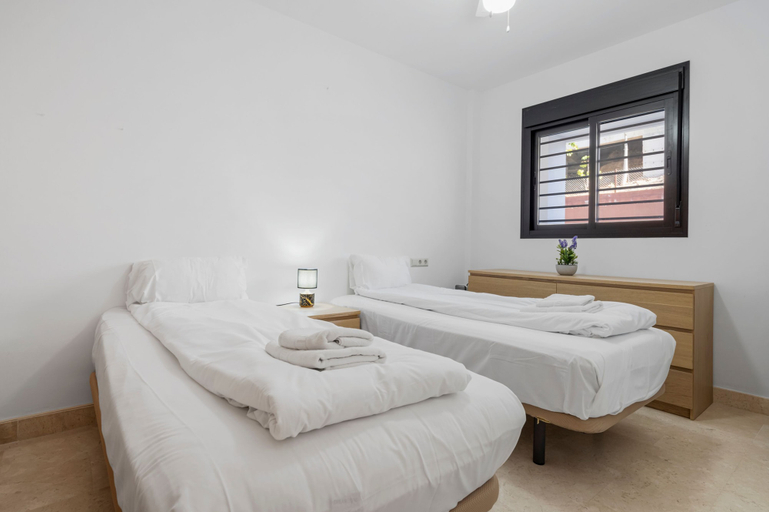 Room 2, Cozy Getaway With Pool in Riviera del Sol - Ref 99, Málaga