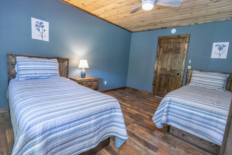 Bedroom 2, Springmaid Mountain, Mitchell