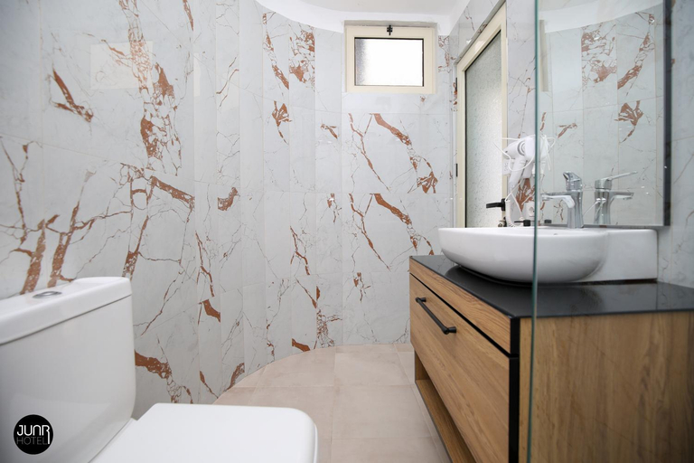 Shower 2, Skyhill rooms and suites, Vlorës